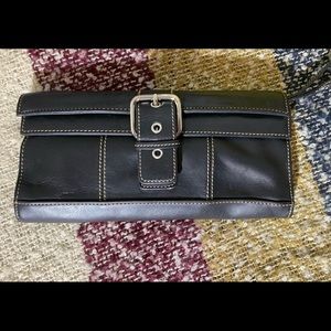 Apostrophe genuine leather wristlet